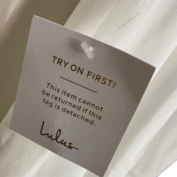 Lulus Captured Your Heart Maxi Dress Womens S White Halter Slit Sexy Event NWT - Picture 8 of 9